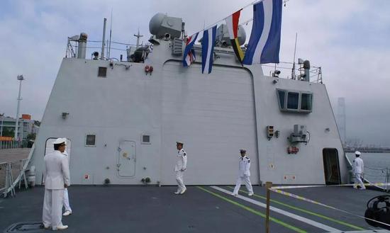 探究052D型驱逐舰不改变双机库的原因，揭秘，为何052D型驱逐舰坚持不改变双机库设计？