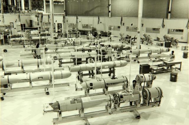 口径巡航导弹与长剑-10,两种武器的对比解析,口径巡航导弹与长剑-10武器系统对比解析