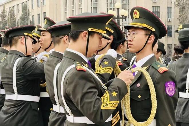 仪仗队训练照片,展现荣耀与精神的瞬间,仪仗队风采,荣耀与精神的瞬间训练纪实