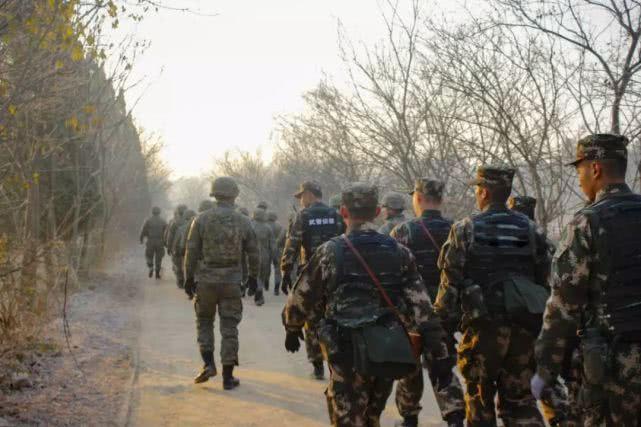 星空迷彩服,美感与实用性的完美结合,星空迷彩服,美感与实用性的和谐融合