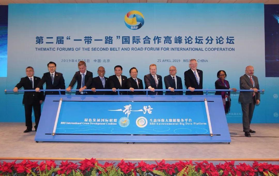 今日国际热门新闻综述,今日国际新闻热点综述