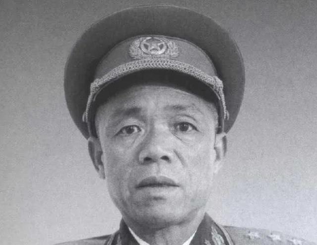 中国人民志愿军，司令员兼政治委员同志的卓越领导，中国人民志愿军司令员的卓越领导风范