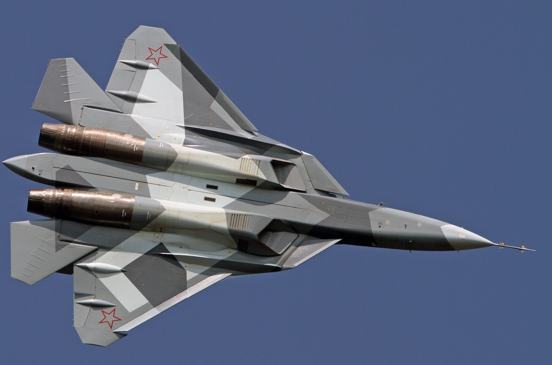 用纸箱制作T-50战斗机模型，创意与技术的完美结合，纸箱创意制作，T-50战斗机模型的完美呈现