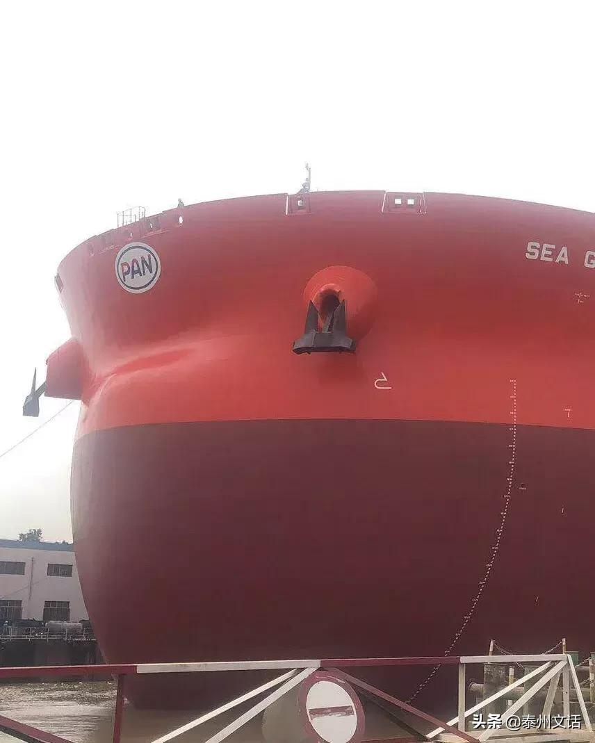 辽宁舰下水视频,揭示中国海军力量的崛起,辽宁舰下水视频展现中国海军力量的崛起势头