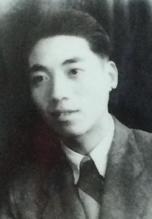 关于参军年龄的限制，几岁可以参军？，参军年龄限制详解，多少岁可以参军？