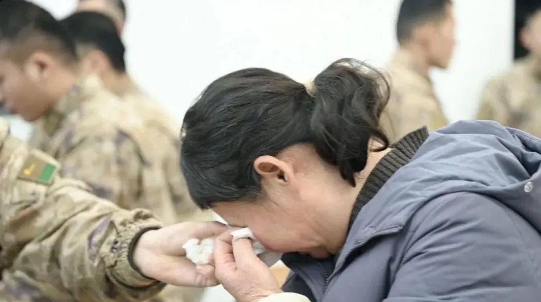 烈士肖思远的恋人,爱与荣耀的永恒篇章,烈士肖思远的恋人,爱与荣耀的传奇篇章