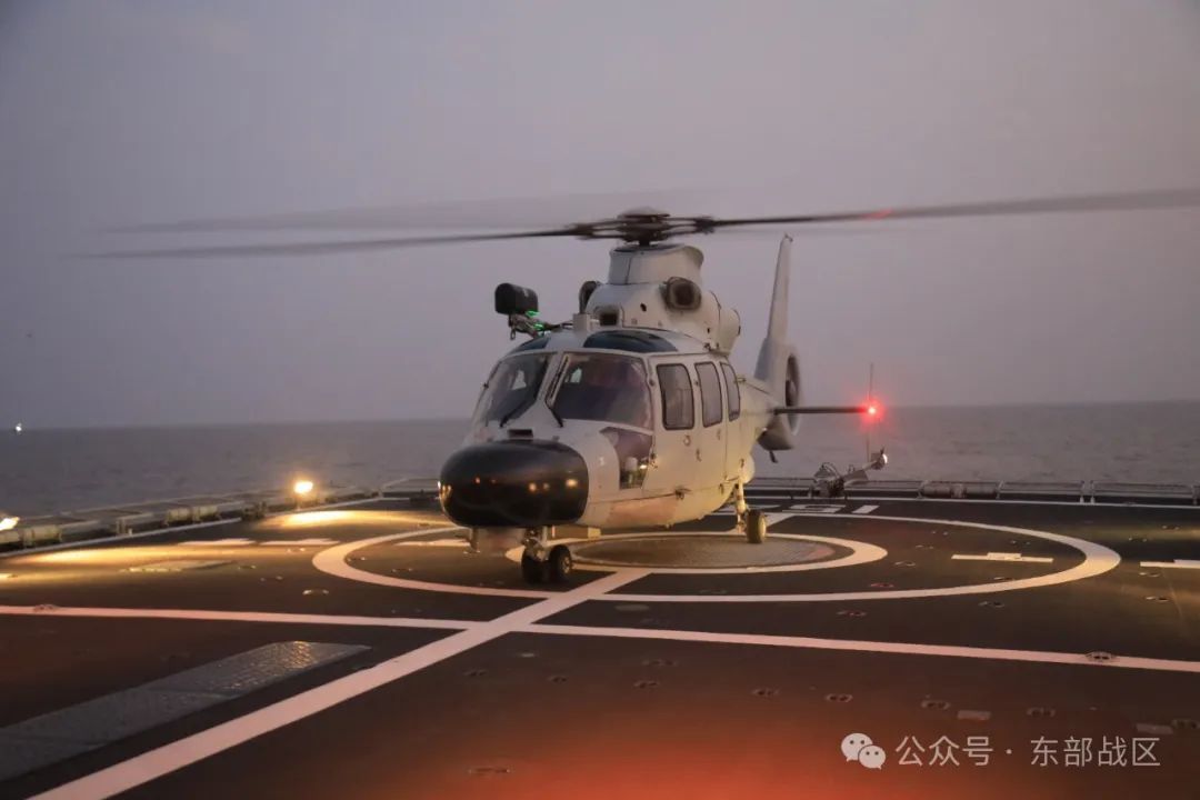 舰载预警直升机的定位及其在现代海战中的作用,舰载预警直升机在现代海战中的定位与作用分析