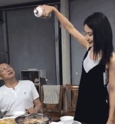 今天喷什么,探索个性化香水魅力的无限可能,探索个性化香水魅力的奥秘,今日你选择了哪种香气?