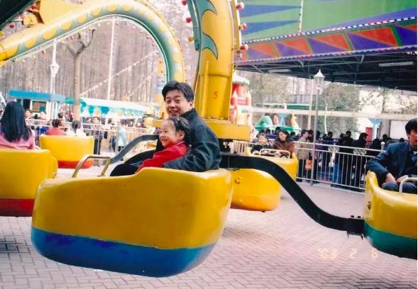 今天喷什么,探索个性化香水魅力的无限可能,探索个性化香水魅力的奥秘,今日你选择了哪种香气?