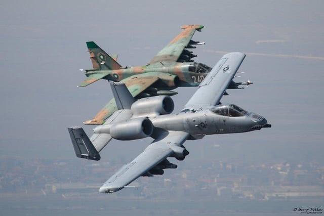 苏25与A-10哪个更强,深入对比分析,苏25与A-10性能对比,哪个更强?