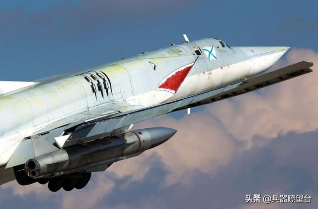 揭秘图一中的传奇,二战时期的22m轰炸机,二战传奇,揭秘图一的轰炸机传奇故事