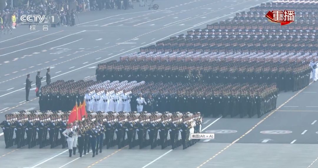 阅兵方阵威武雄壮,展现国家力量与荣耀,阅兵方阵展现国家力量与荣耀,威武雄壮的壮丽画卷