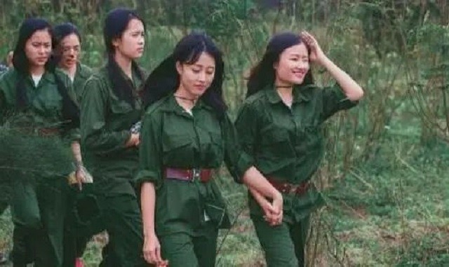 中国女兵施戴在越南,英勇与友谊的见证,中国女兵施戴在越南,英勇与友谊的烙印