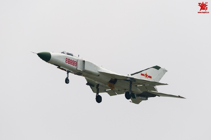 歼八之威,中国空军的重要里程碑,歼八之威,中国空军里程碑的辉煌篇章