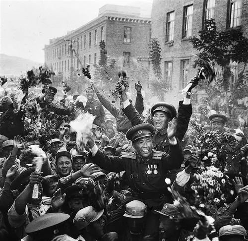 志愿军回家的合唱歌曲，音乐中的荣耀与情感交融，志愿军归来的荣耀与情感，合唱歌曲中的历史回响