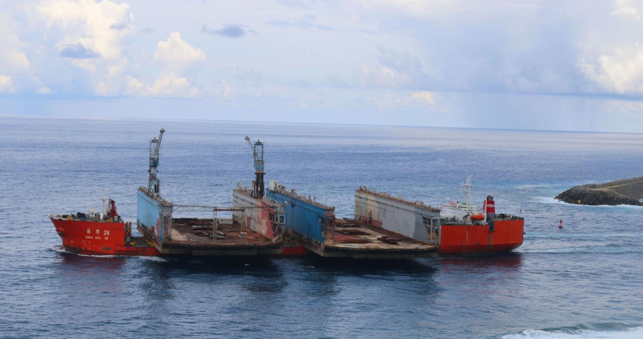 半潜船与浮船坞的区别，半潜船与浮船坞的差异解析