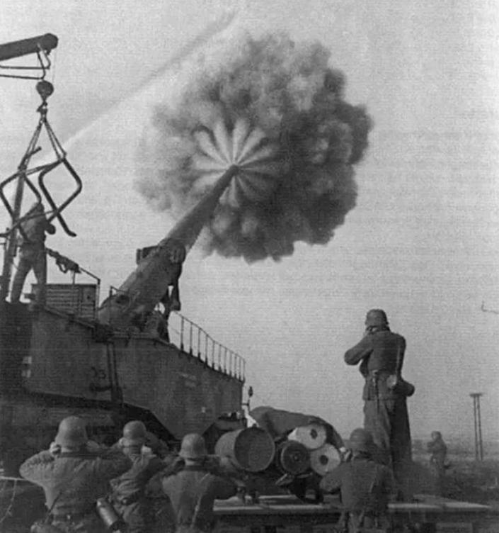 古斯塔夫巨炮,揭秘其设计背后的神秘人物,揭秘古斯塔夫巨炮背后的神秘设计人物