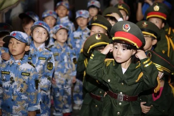 阅兵仪式,现在向我们迎面走来的壮丽景象,阅兵仪式,壮丽景象迎面走来