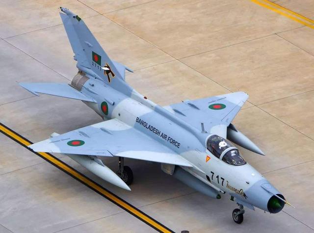 F5战斗机与米格21，空中巨人的对比之旅，F5战斗机与米格21，空中巨人对比揭秘