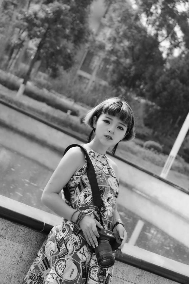 女兵栾馨,坚韧与荣耀的军旅生涯,女兵栾馨,坚韧之路,荣耀军旅生涯