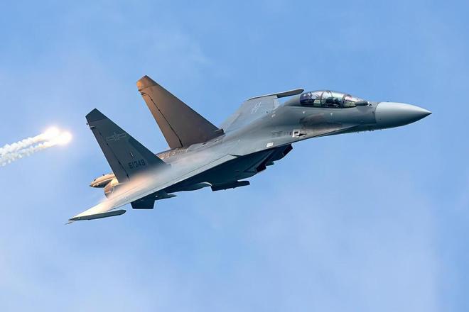 歼13战斗机,中国国防力量的璀璨明珠,歼13战斗机,中国国防力量的骄傲明珠