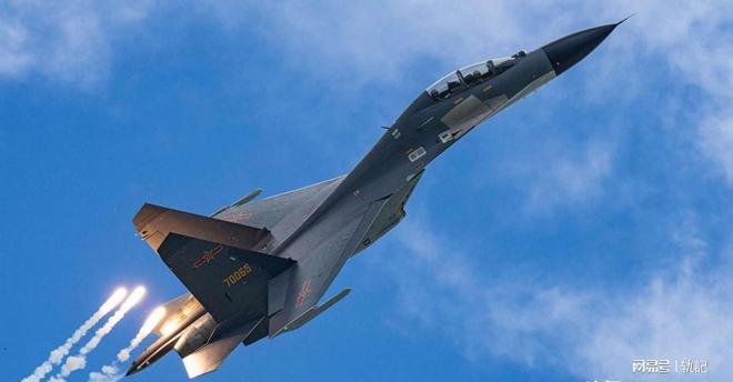 歼-11战斗机之贡献,中国国防力量的璀璨明珠,歼-11战斗机,中国国防力量的璀璨明珠与贡献