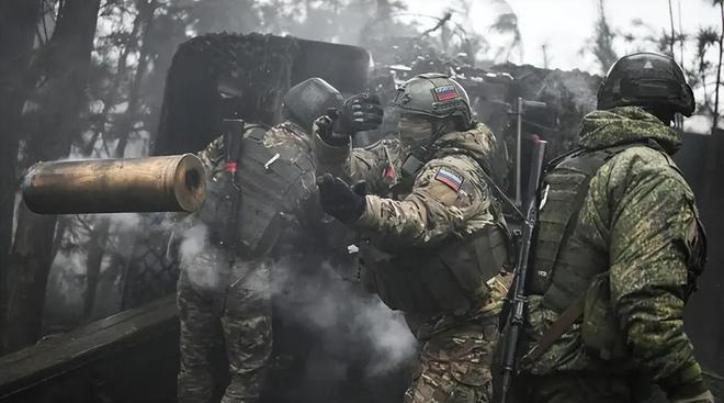 俄军大规模进军,36万兵力进入战场,俄军大规模进军,36万兵力集结备战
