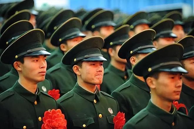 军旅生涯,荣耀与磨砺的交织,军旅生涯,荣耀与磨砺的交响乐章