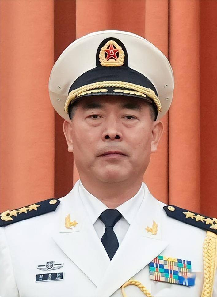 正部级老将71岁履新职,勇担重任,续写辉煌,正部级老将71岁履新职续写辉煌篇章,勇担重任展现卓越风采