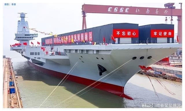 大型航空母舰排水量的深度解析,大型航空母舰排水量深度剖析