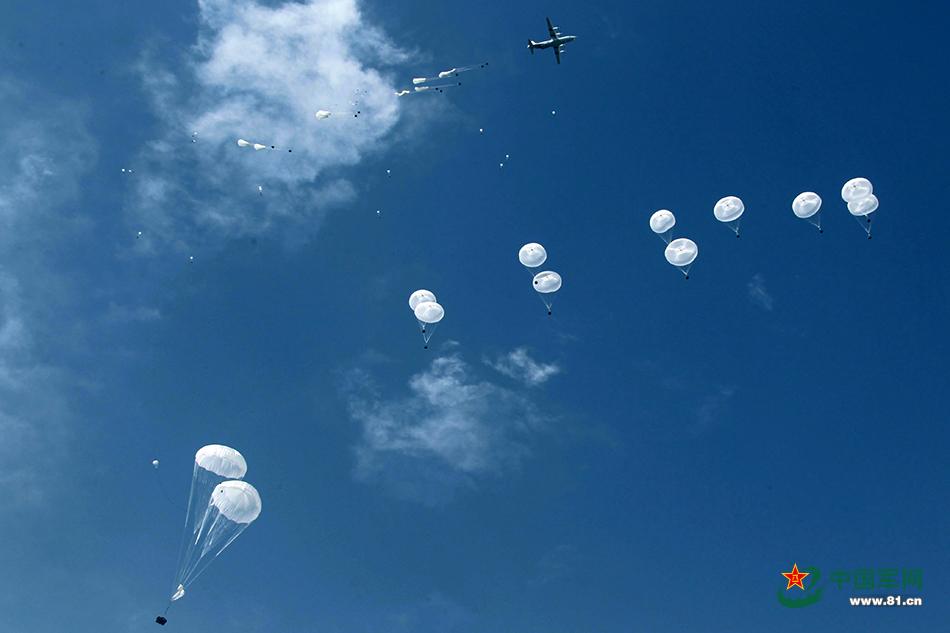 空降部队，现代战争中的奇兵，现代战争中的奇兵，空降部队的力量与战术解析