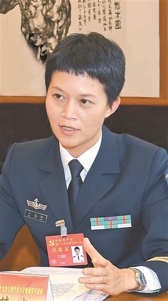 破浪前行,记郑州舰与韦慧晓的荣耀之旅,破浪前行,郑州舰与韦慧晓的荣耀之旅