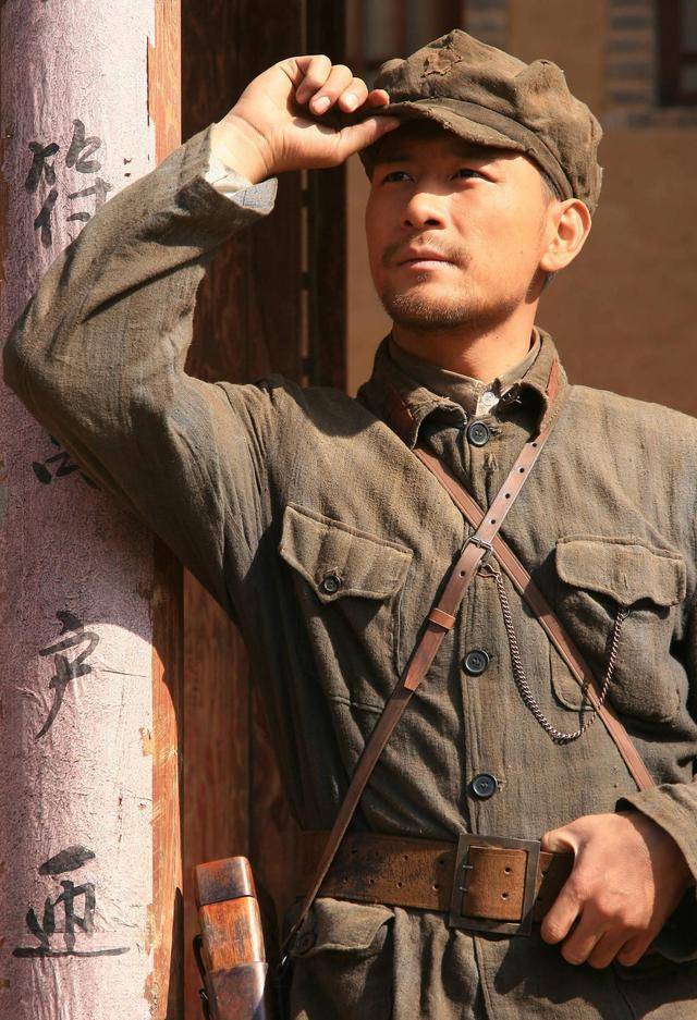 董振堂,三十六位军事家中的杰出代表,董振堂,三十六位军事家中的杰出典范