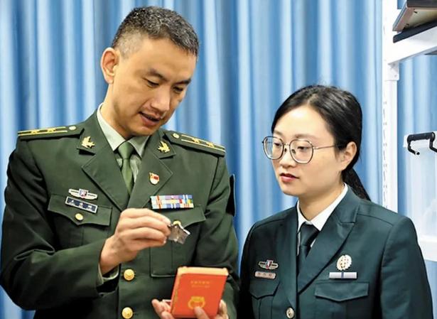 揭秘中国精锐之师，21集团军天狼突击队，揭秘中国精锐力量，天狼突击队——中国21集团军的力量展示