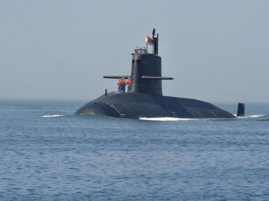 中国东海舰队某型号潜水艇的艇壳用高强度材料打造,技术解析与性能探讨,中国东海舰队某型号潜水艇高强度艇壳技术解析与性能探讨