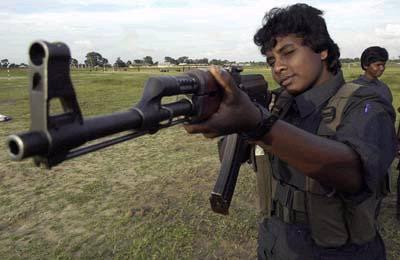 死去的猛虎组织女兵天涯论坛，揭示背后的故事与真相，揭秘猛虎组织女兵天涯论坛背后的故事与真相