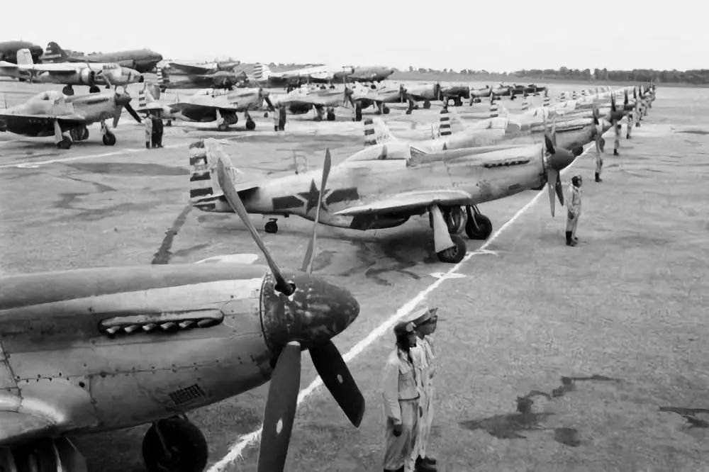 中国人民解放空军正式成立时间的历史意义与影响,中国人民解放空军成立时间的历史意义及其深远影响