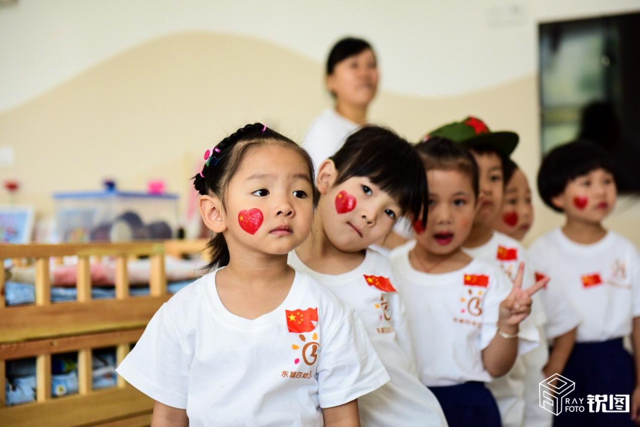 红歌的由来和故事，红歌的由来与故事简介