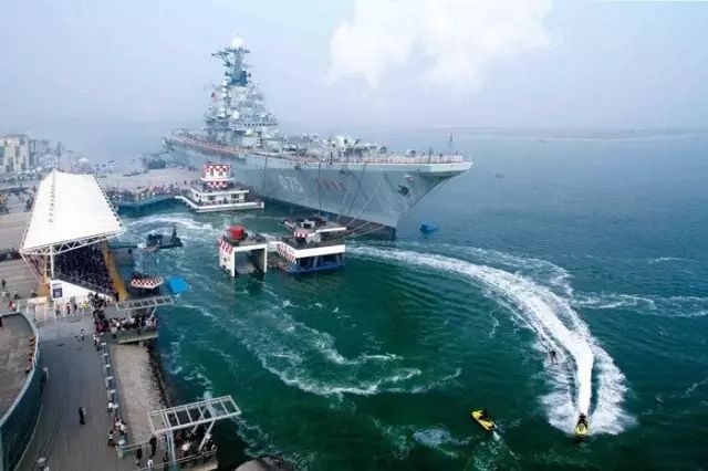 基辅号航空母舰模型,探索与赏析,基辅号航空母舰模型,深度探索与赏析