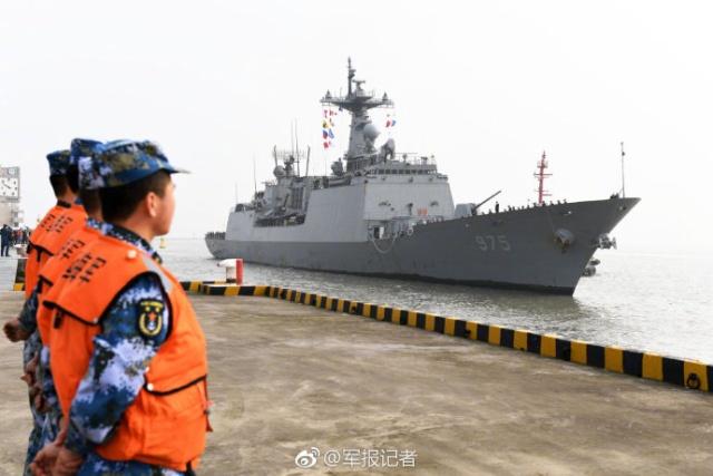 海军军人照片图片，展现荣耀与力量，海军军人荣耀瞬间，力量与精神的展现