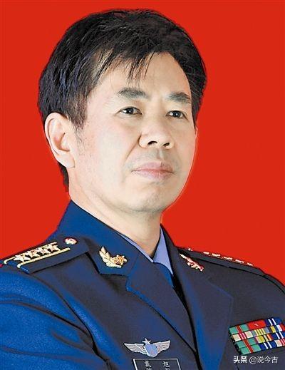 空军大校，英勇无畏的空中卫士，空军大校，英勇无畏的空中卫士保卫蓝天