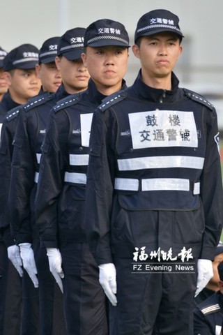 武警新式制服,展现新时代风貌与力量,武警新式制服展现新时代风采与力量