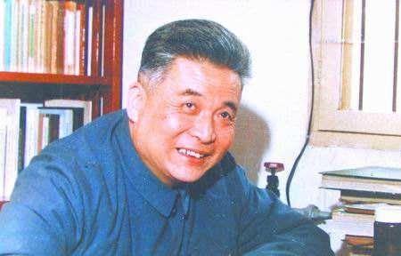 邓稼先为何会受核辐射,一位科学家的英雄之路,邓稼先的核辐射之路,一位科学家的英雄传奇