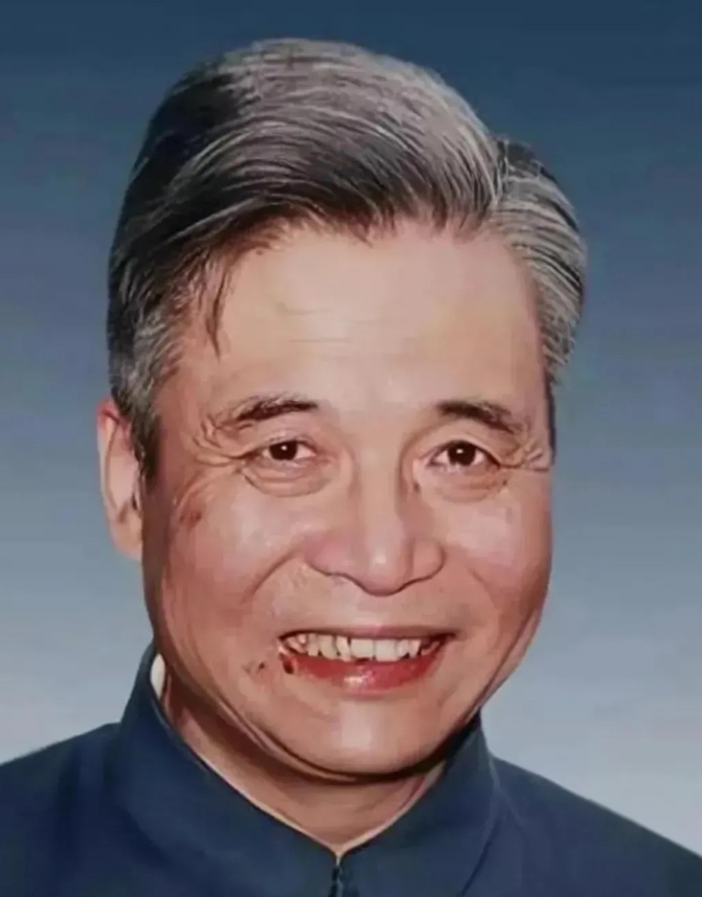 邓稼先为何会受核辐射,一位科学家的英雄之路,邓稼先的核辐射之路,一位科学家的英雄传奇