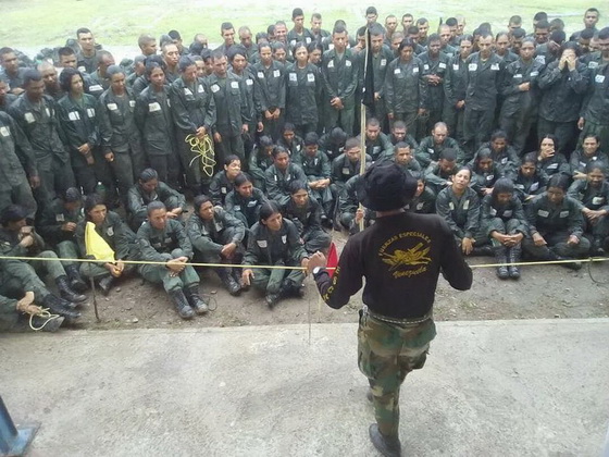 猎人学校的生死考验,猎人学校生死挑战,严苛考验下的生存意志