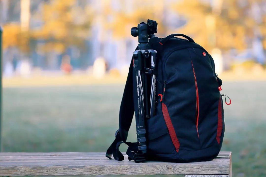 黄蜂级两栖攻击舰的装载能力,强大的战斗力与多功能适应性,黄蜂级两栖攻击舰,强大的战斗力与多功能适应性解析