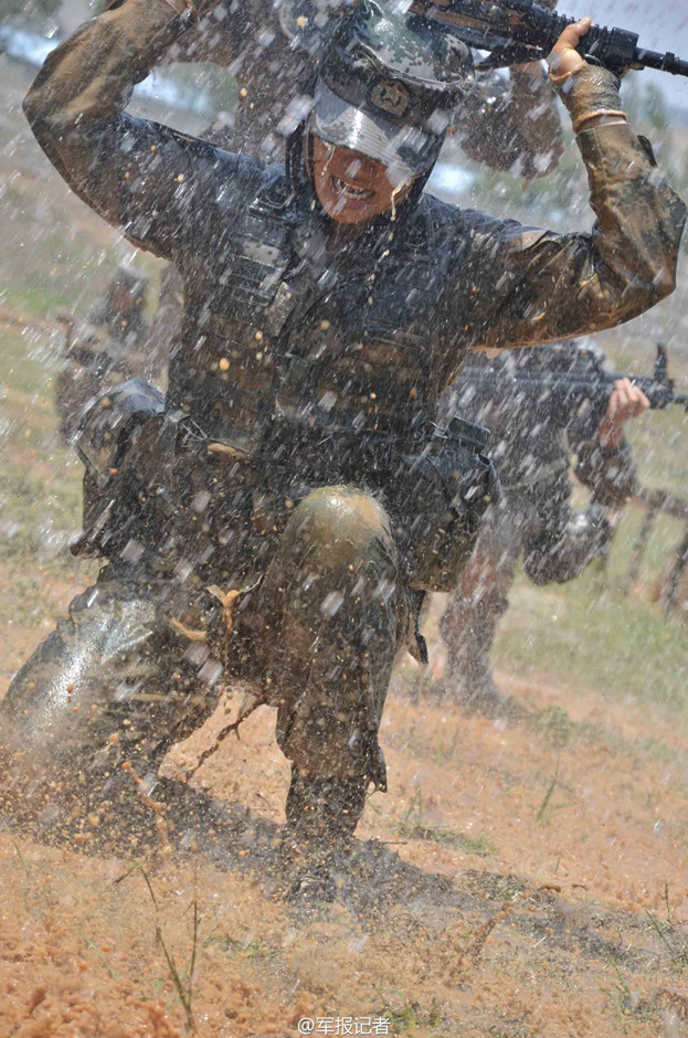 中国女特种兵手枪，力量与荣耀的象征，中国女特种兵手枪，力量与荣耀的非凡象征