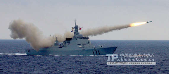 中国海军护卫舰的骄傲,揭秘171导弹护卫舰发射导弹瞬间,揭秘,中国海军导弹护卫舰的荣耀时刻——171护卫舰导弹发射瞬间