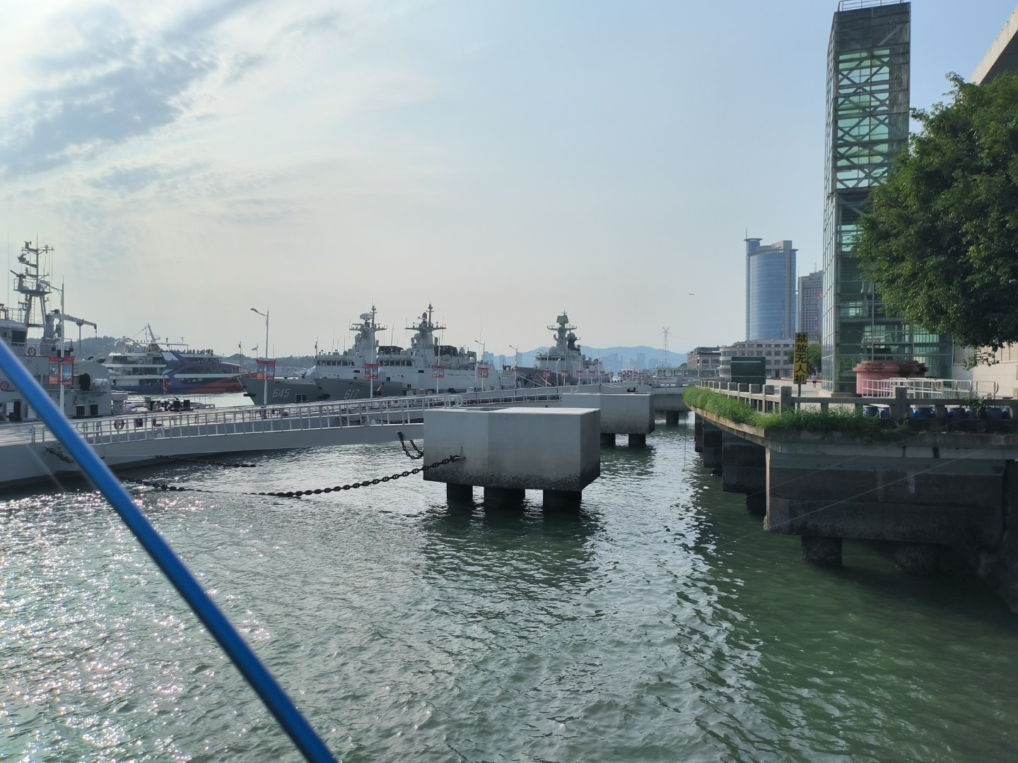 厦门和平码头停的是军舰吗?揭秘背后的故事,揭秘厦门和平码头停泊的军舰背后的故事