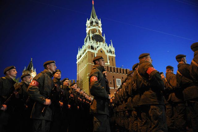 盛大阅兵前的彩排——揭秘红场阅兵背后的故事,盛大阅兵前的彩排,红场阅兵背后的故事揭秘